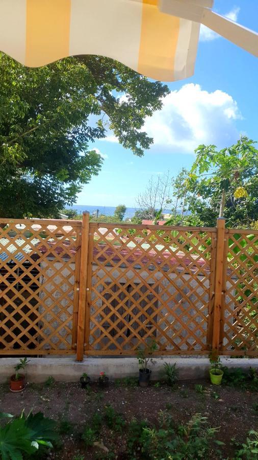 Deux Chambres Et Deux Salles De Bain Dans La Maison De Michelle L'Amirade Grande Anse  Exterior foto